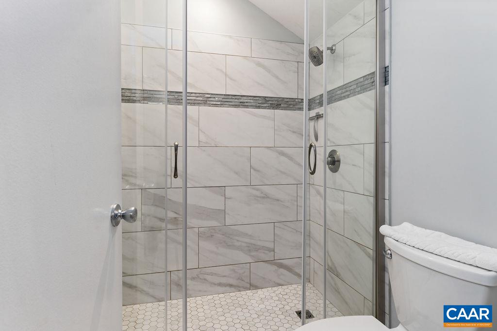 1478 Ledges Condos Roseland, VA 22967 - Photo 38 of 50 a bathroom with a shower