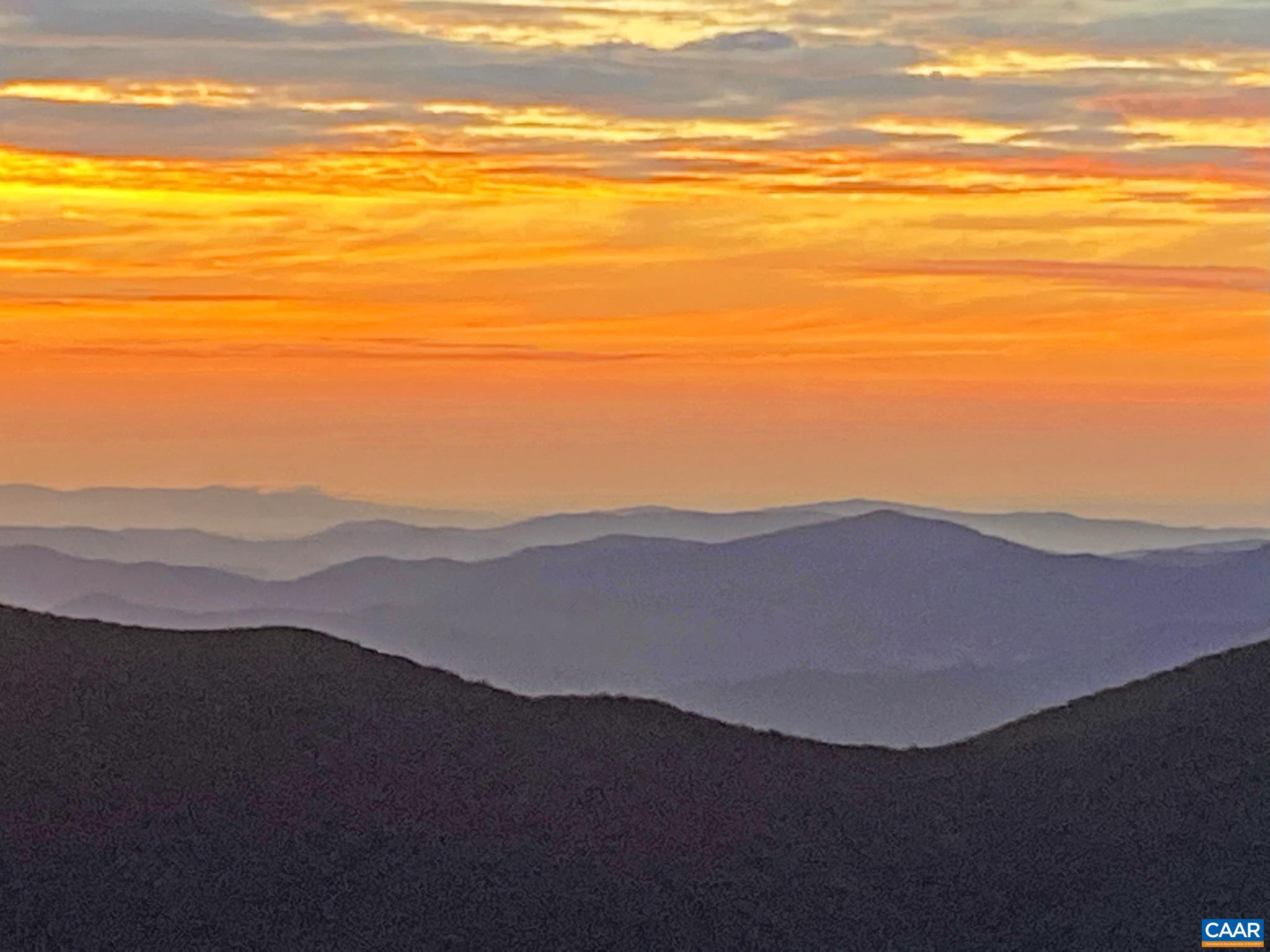 1478 Ledges Condos Roseland, VA 22967 - Photo 6 of 50 a view of an ocean and a mountain