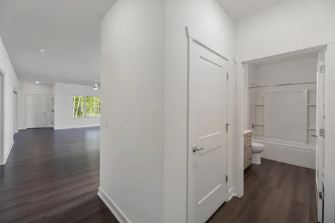 $2,850 | 1811 West Wysteria Lane, Unit 605, Oak Creek, WI 53154