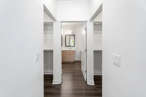 $2,850 | 1811 West Wysteria Lane, Unit 605, Oak Creek, WI 53154