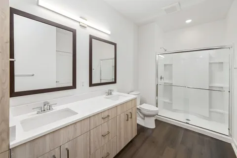 $2,850 | 1811 West Wysteria Lane, Unit 605, Oak Creek, WI 53154