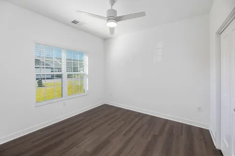 $2,850 | 1811 West Wysteria Lane, Unit 605, Oak Creek, WI 53154