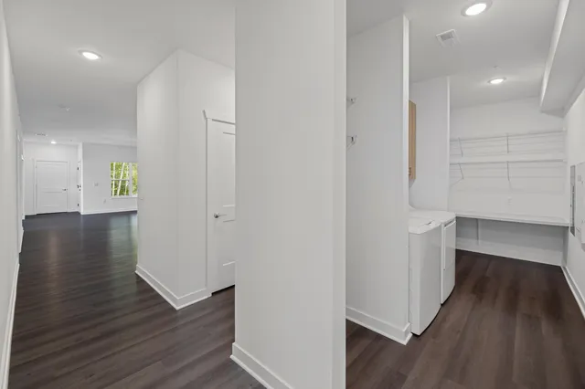 $2,850 | 1811 West Wysteria Lane, Unit 605, Oak Creek, WI 53154