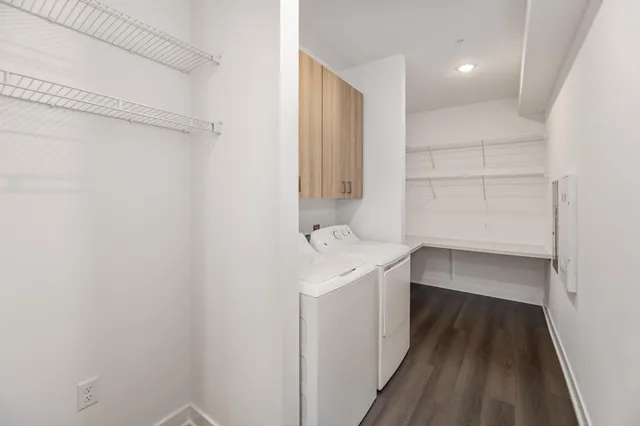 $2,850 | 1811 West Wysteria Lane, Unit 605, Oak Creek, WI 53154