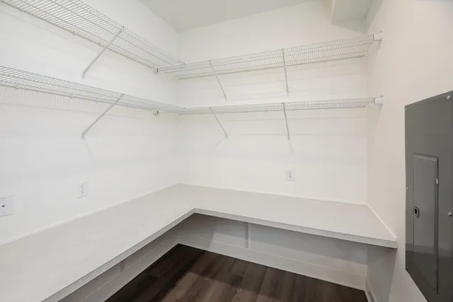 $2,850 | 1811 West Wysteria Lane, Unit 605, Oak Creek, WI 53154