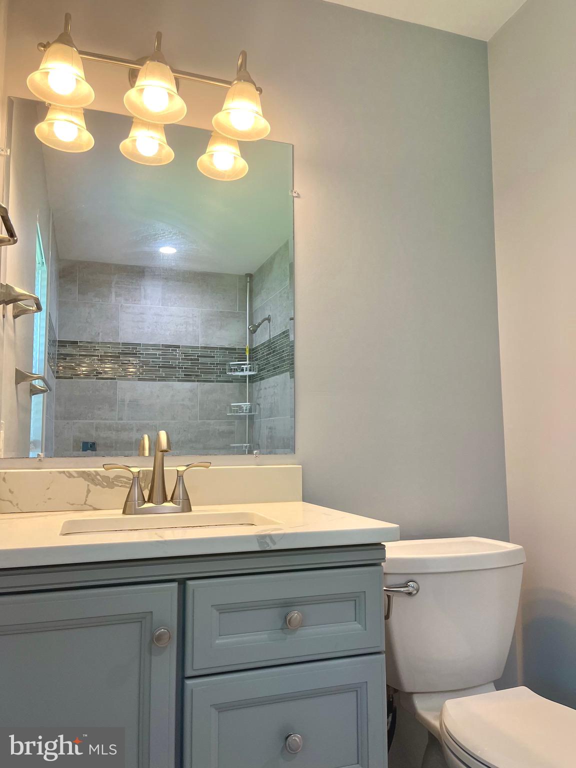 3009 Frenchtown Road Newark, DE 19702 - Photo 22 of 40 Upstairs 2nd Full Bathroom
