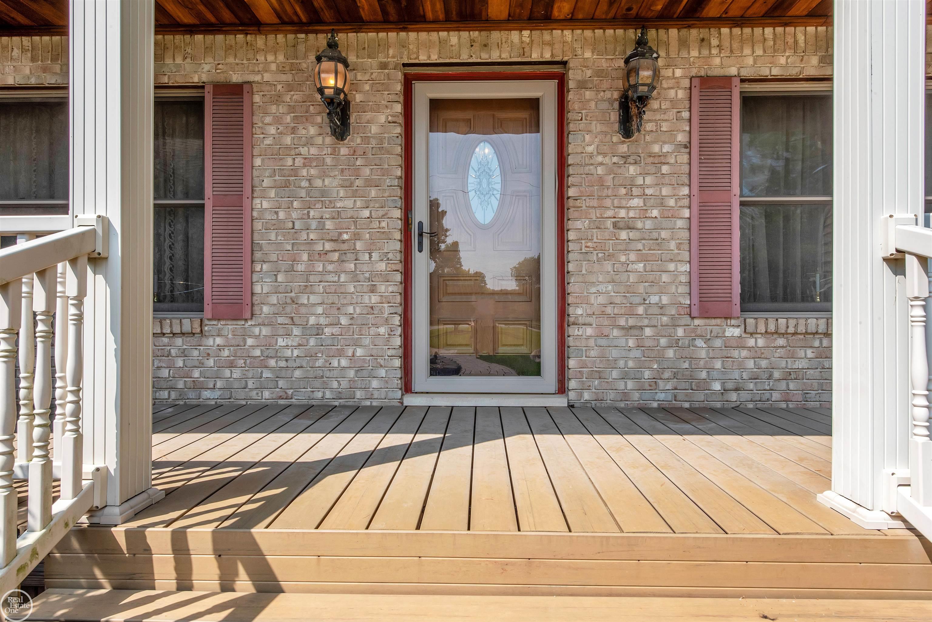 54465 Fairchild Road Macomb, MI 48042 - Photo 5 of 53 50120423-4.JPG