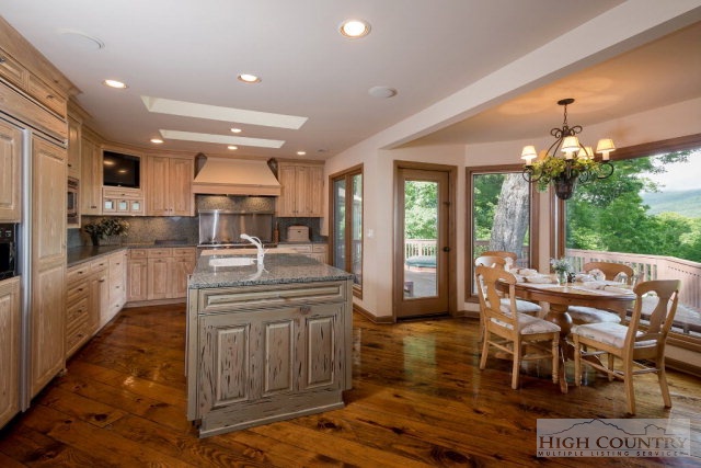 209 Ridge Drive, Unit 2 Linville, NC 28646 - Photo 4 of 11 Gallery Image 4