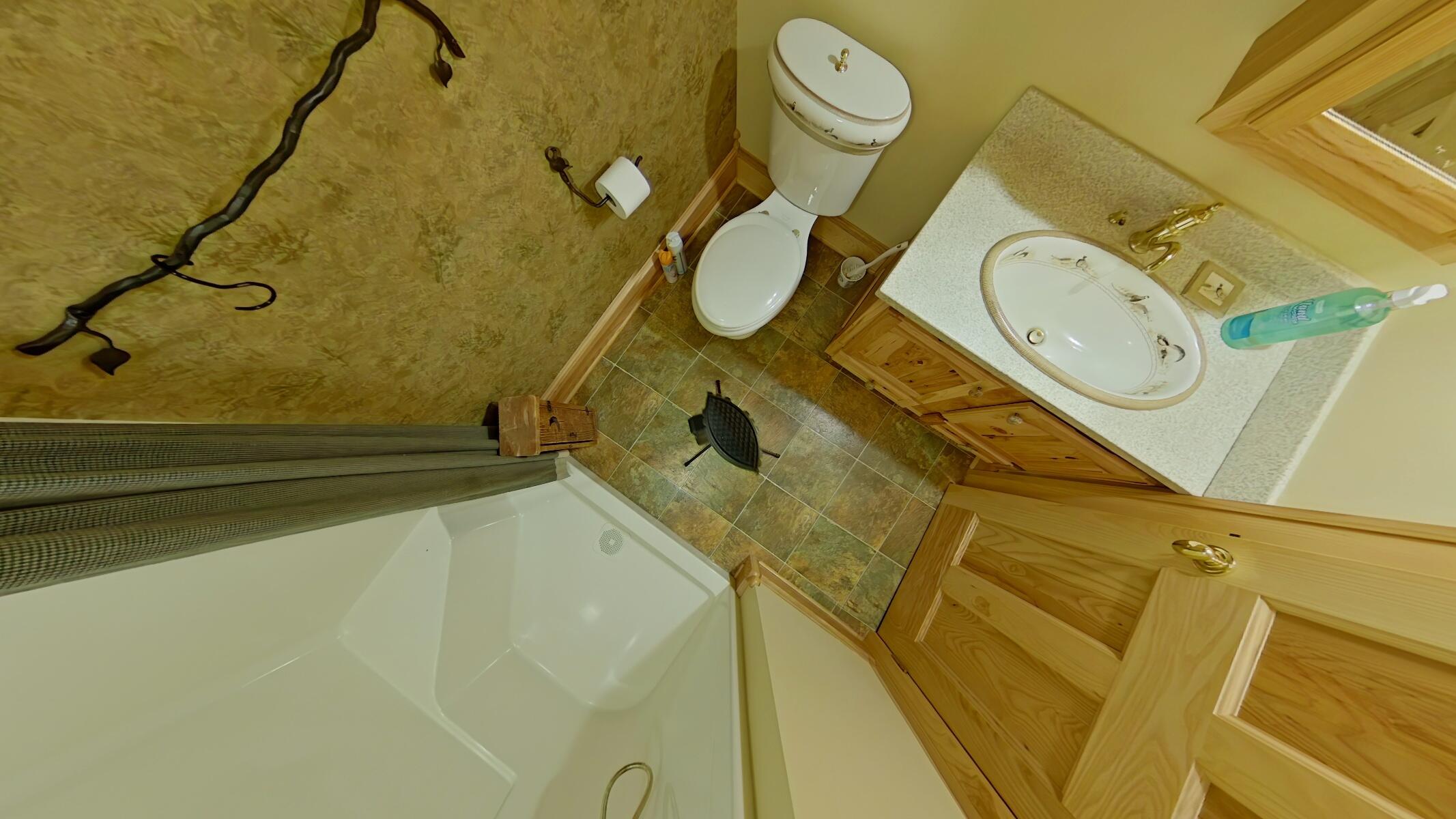 17787 Indian Prairie Road White Pigeon, MI 49099 - Photo 13 of 38 Main Level Powder Room