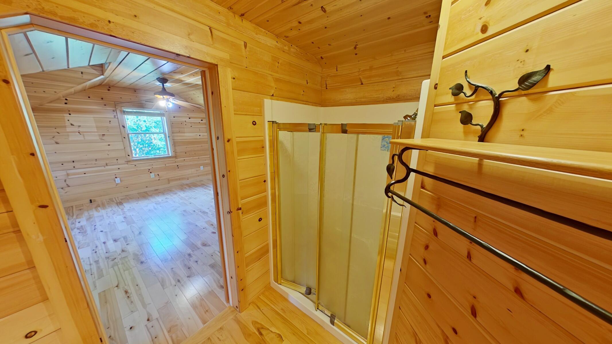 17787 Indian Prairie Road White Pigeon, MI 49099 - Photo 21 of 38 UL Bath ensuite-2