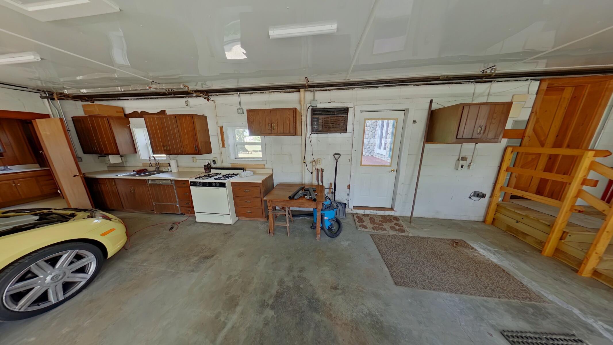 17787 Indian Prairie Road White Pigeon, MI 49099 - Photo 27 of 38 Attached 3 Car Garage-Kitchenette-Apartm