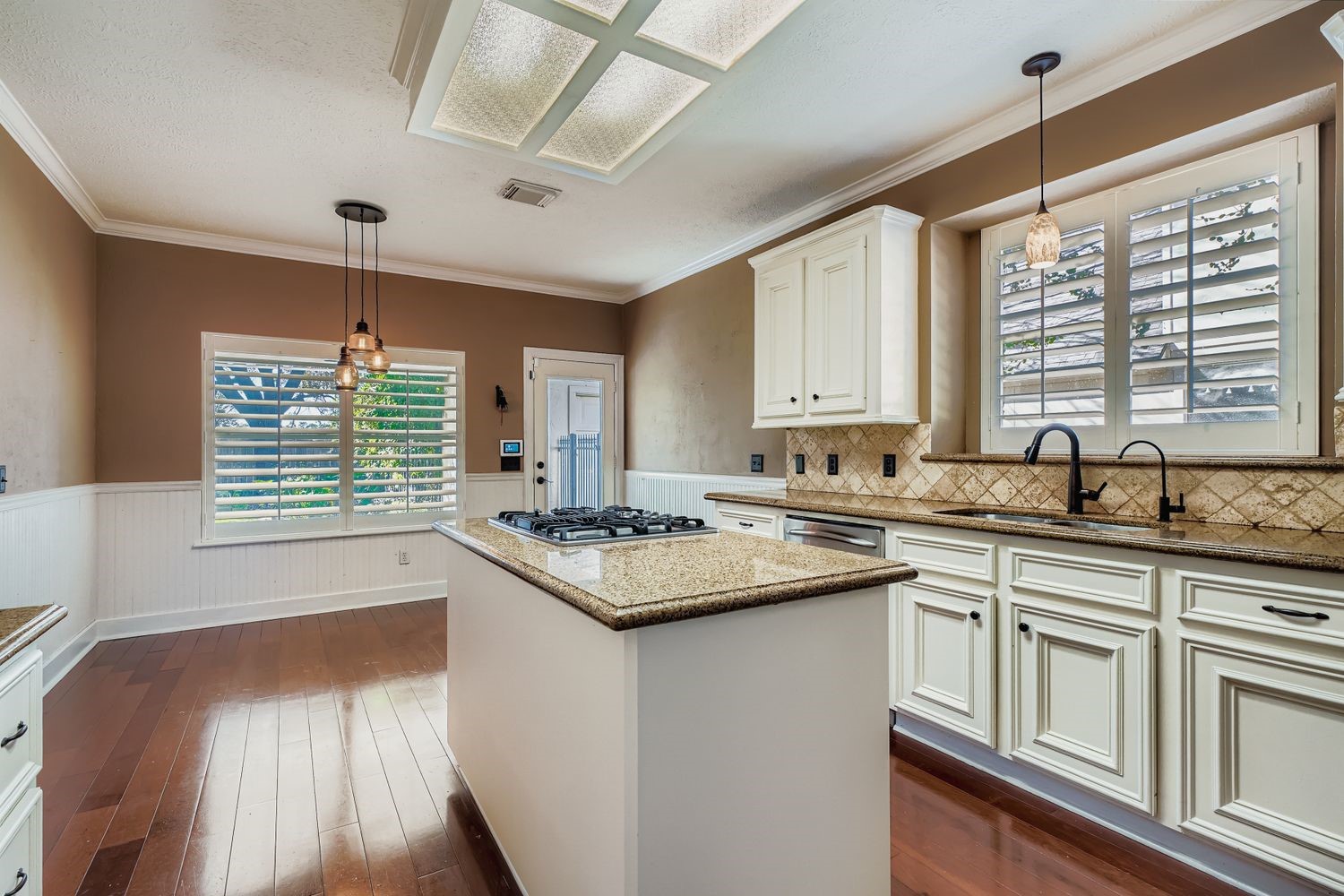 17415 Aspen Oak Court Spring, TX 77379 - Photo 5 of 39
