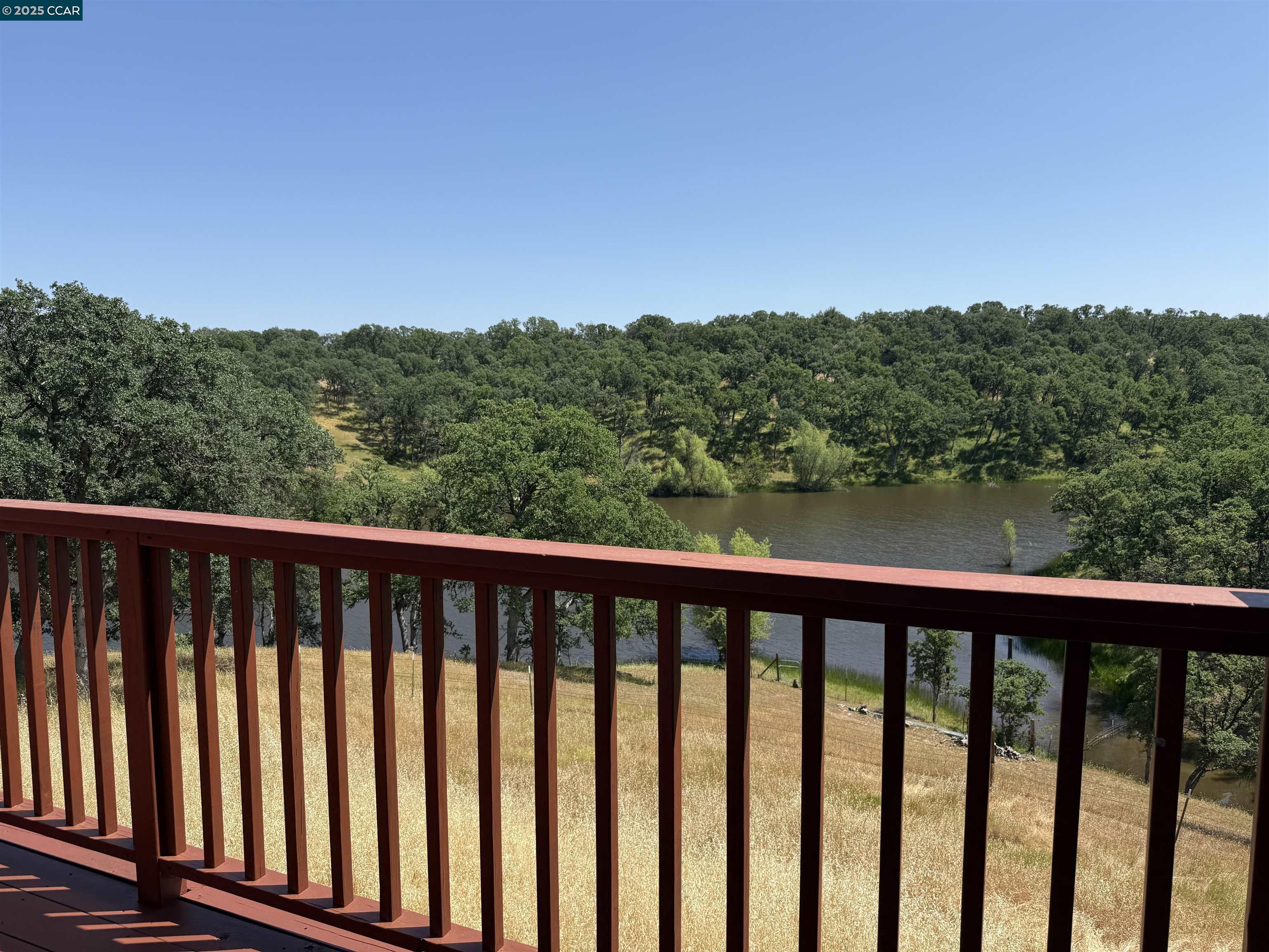 14630 St Croy Road Red Bluff, CA 96080 - Photo 5 of 29 a balcony with outdoor space