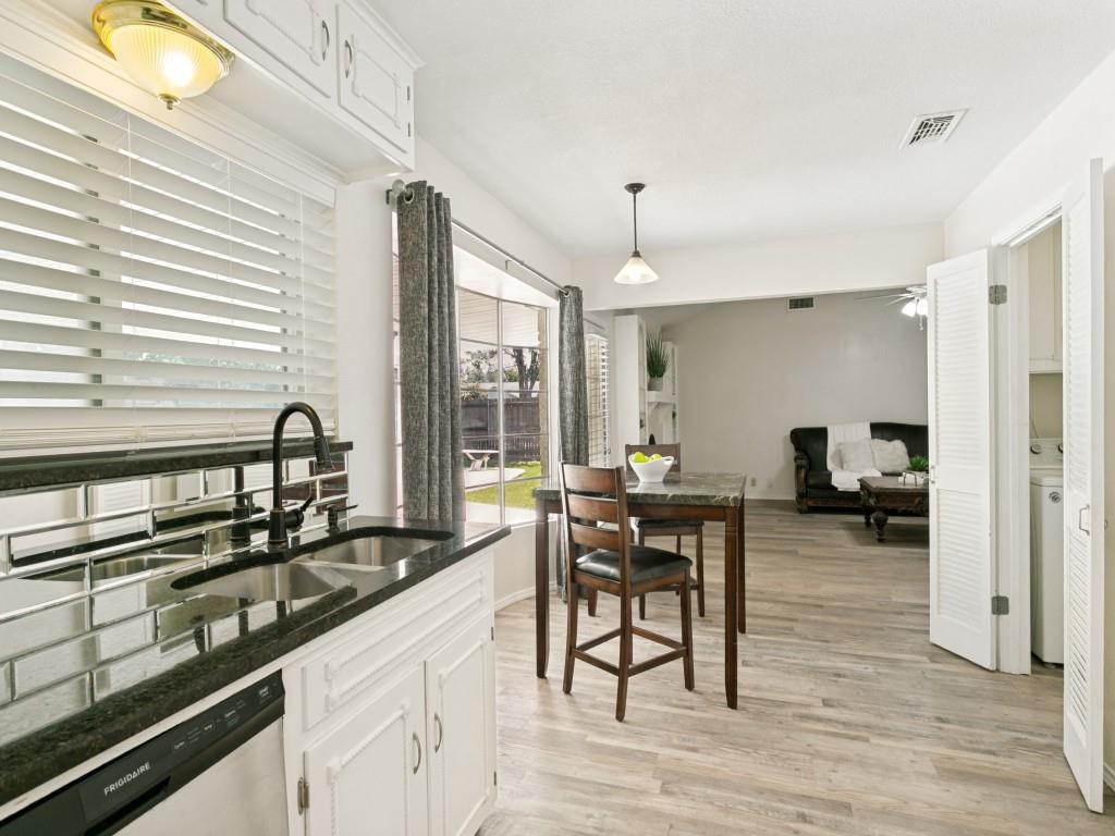 3120 Spring Grove Drive Bedford, TX 76021 - Photo 10 of 26