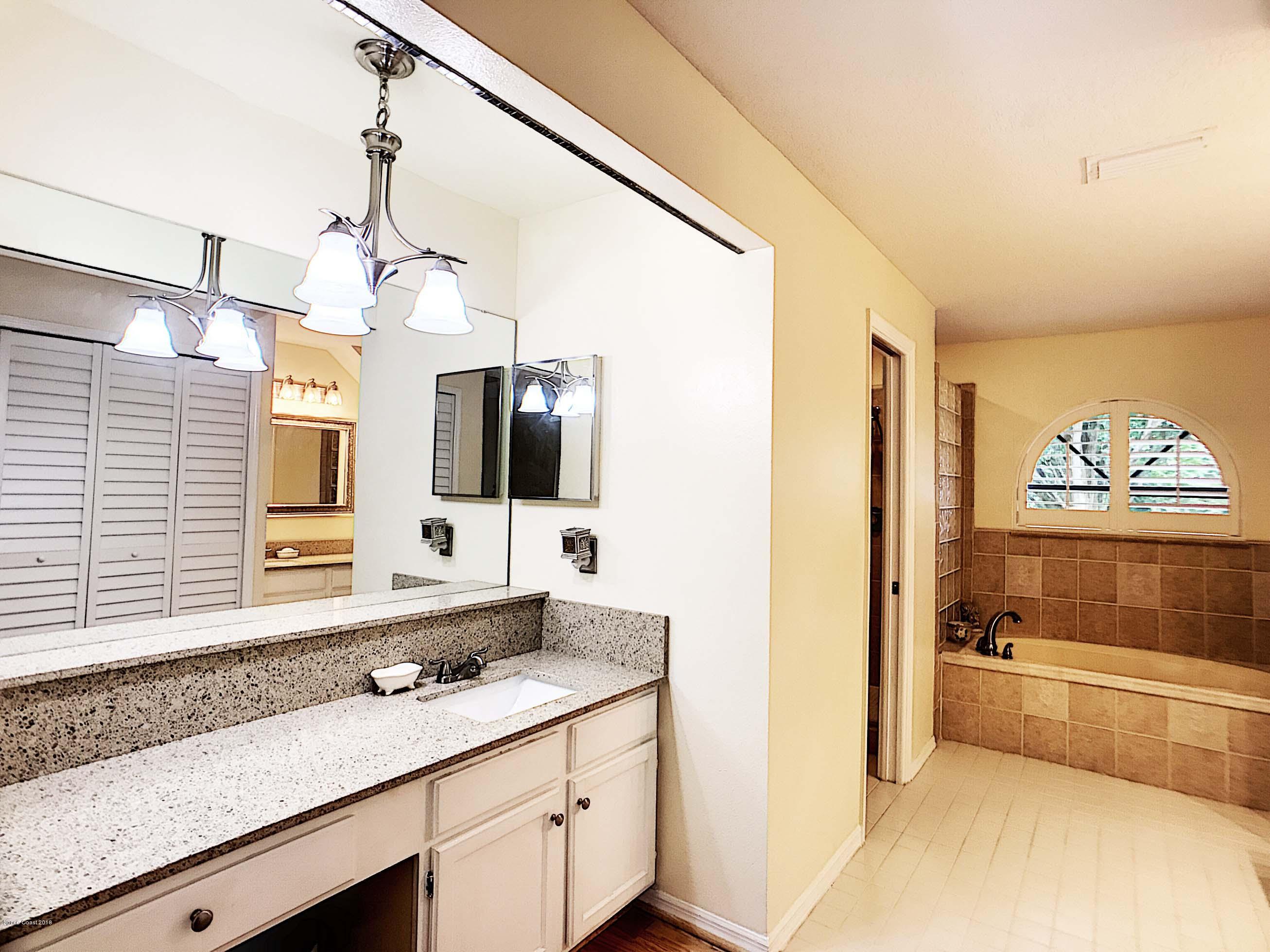 359 Lake Road Lake Mary, FL 32746 - Photo 23 of 34 Master Bathroom