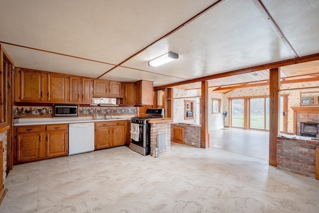 25 Cummings Road Ware, MA 01082 - Photo 10 of 39