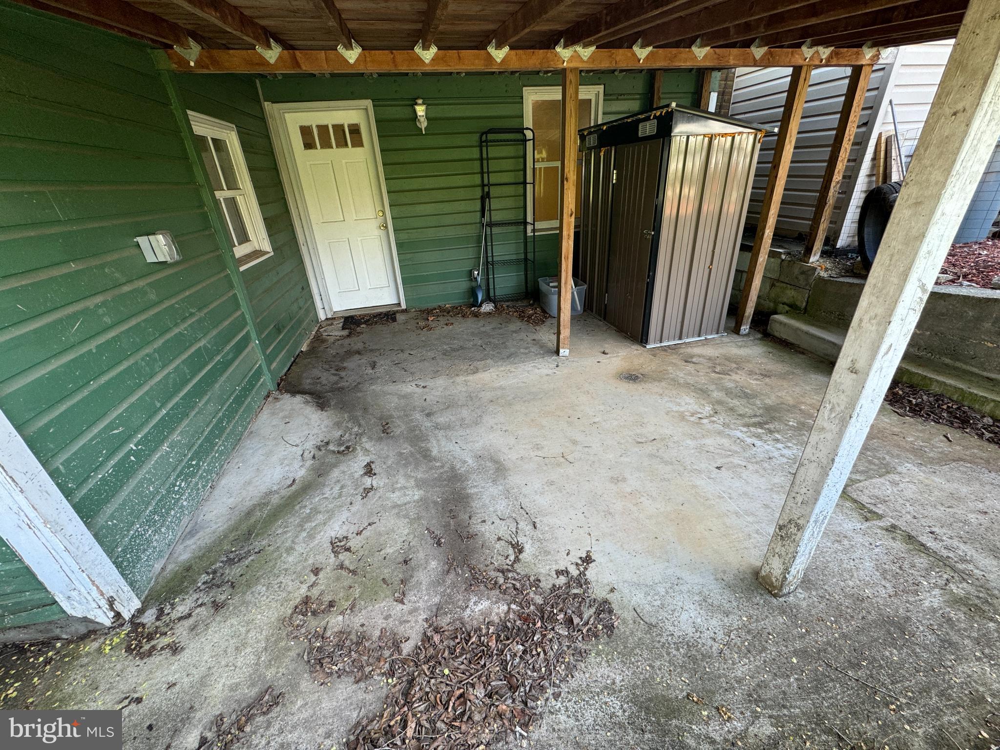413 South Braddock Street Winchester, VA 22601 - Photo 18 of 20 a view of outdoor space and deck