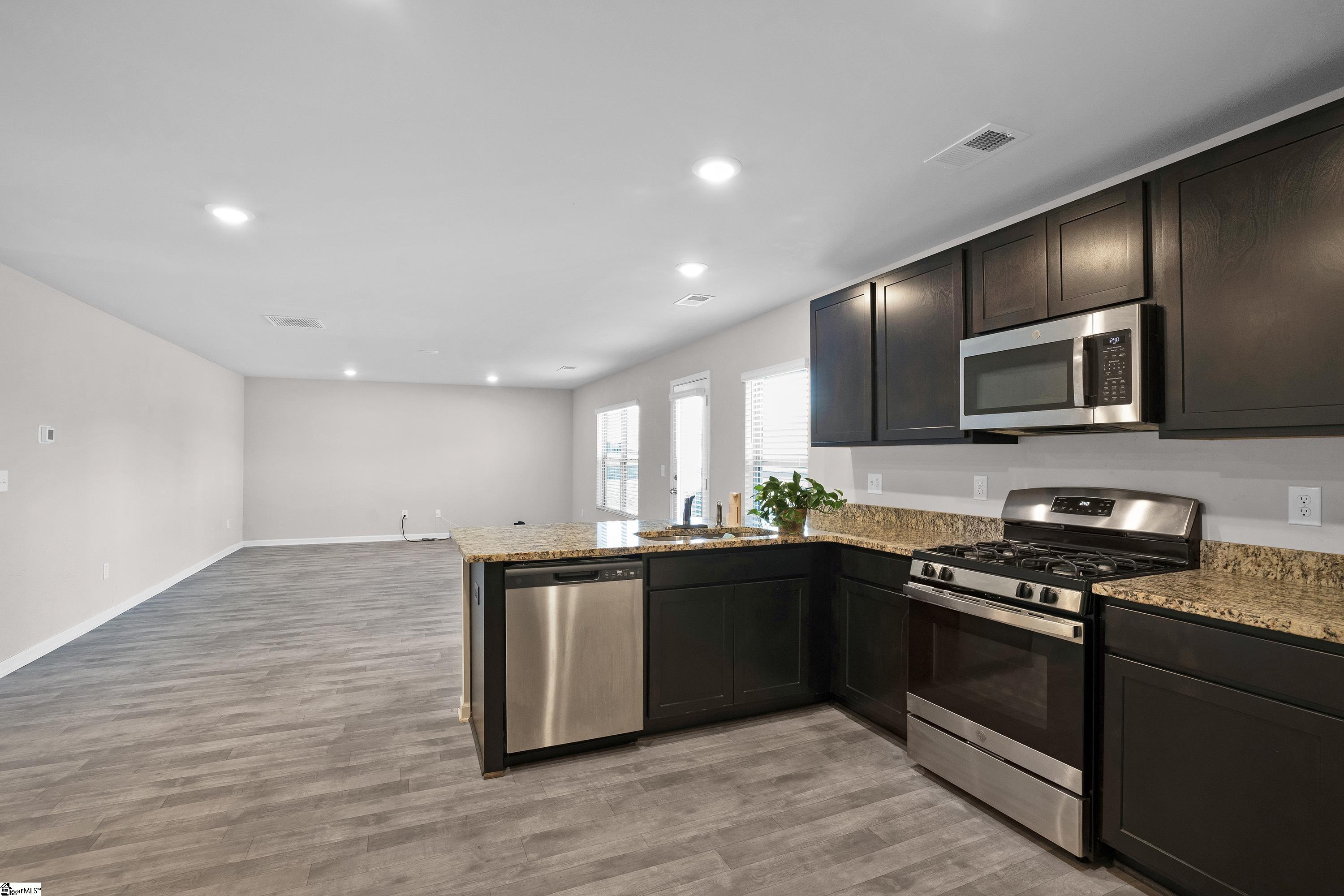 906 Equine Drive Moore, SC 29369 - Photo 11 of 30