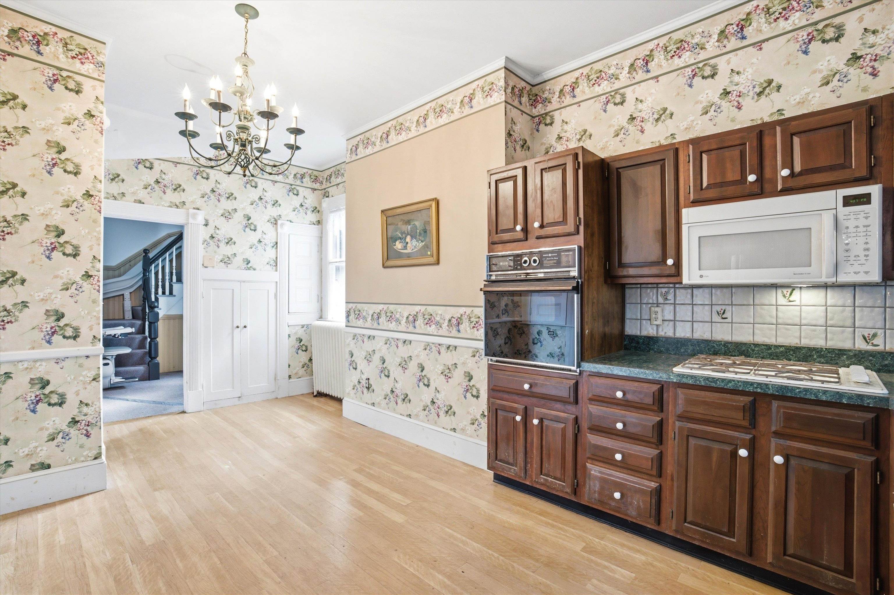 2108 Elm Street Manchester, NH 03104 - Photo 18 of 59