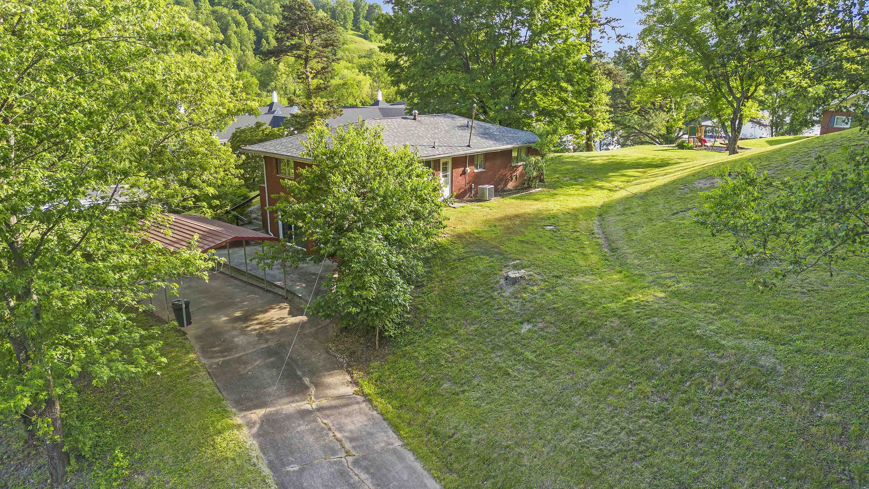 844 Bellefonte Princess Road Ashland, KY 41102 - Photo 3 of 34