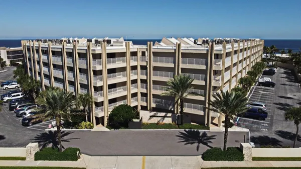 $4,500 | 4501 South Atlantic Avenue, Unit 215, New Smyrna Beach, FL 32169