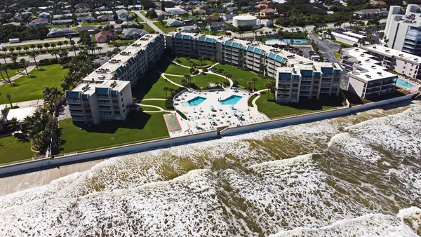 $4,500 | 4501 South Atlantic Avenue, Unit 215, New Smyrna Beach, FL 32169