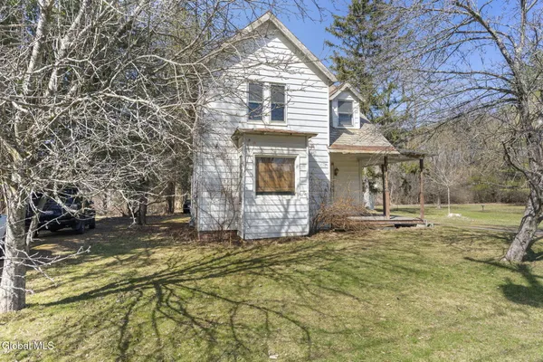 $440,000 | 143-147 Glenmont Road, Bethlehem, NY 12077
