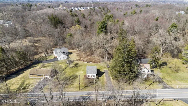 $440,000 | 143-147 Glenmont Road, Bethlehem, NY 12077