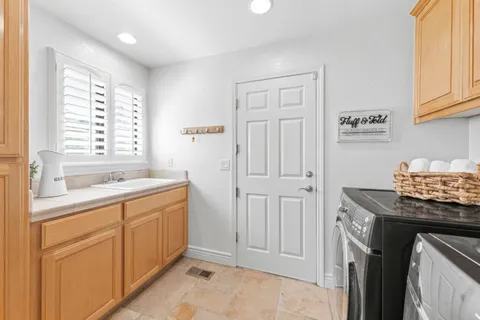 $675,000 | 905 Helen Drive, Hollister, CA 95023