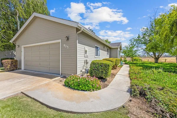 $675,000 | 905 Helen Drive, Hollister, CA 95023