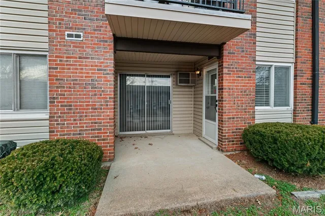 $96,000 | 9047 Villaridge Court, Unit A, St. Louis, MO 63123