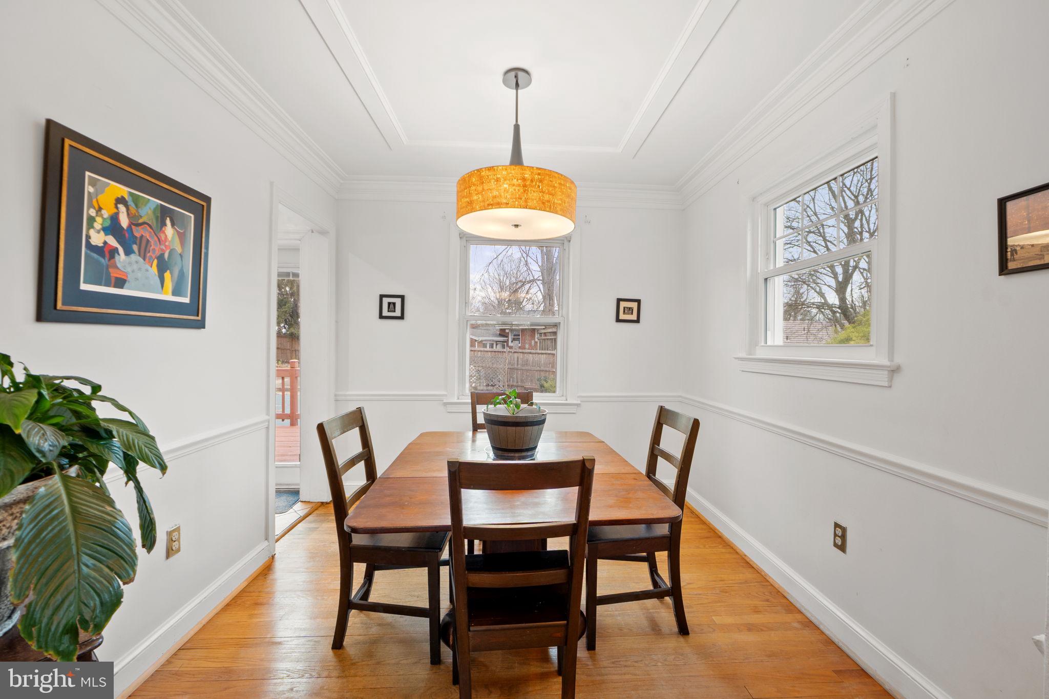 10505 Cascade Place Silver Spring, MD 20902 - Photo 4 of 39 Gallery Image 4