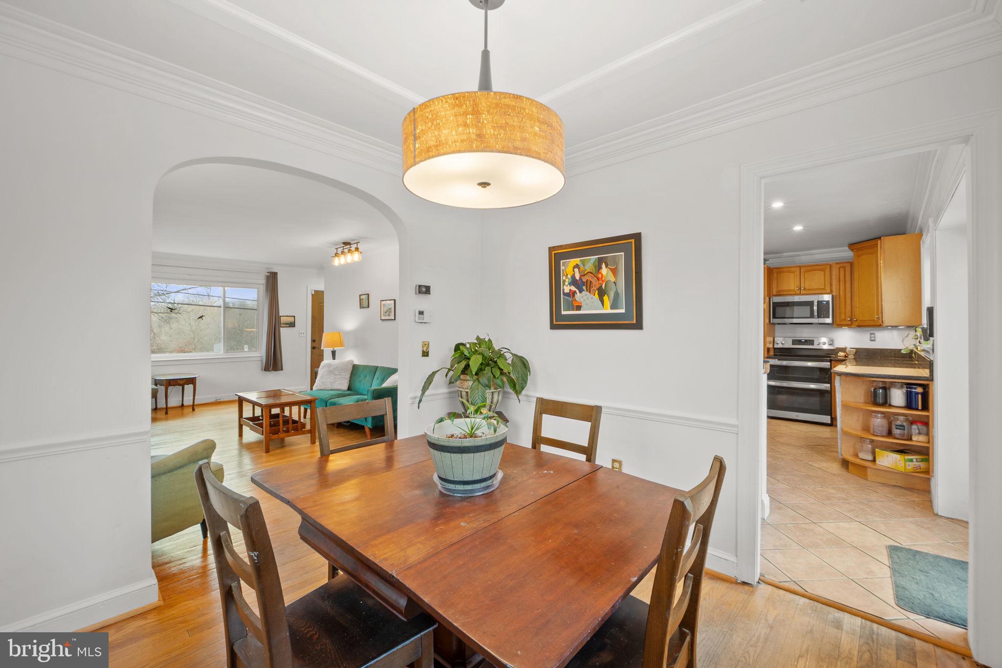 10505 Cascade Place Silver Spring, MD 20902 - Photo 5 of 39 Gallery Image 5