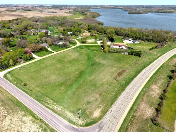 $49,900 | 1 Wildwood Circle, Albert Lea, MN 56007