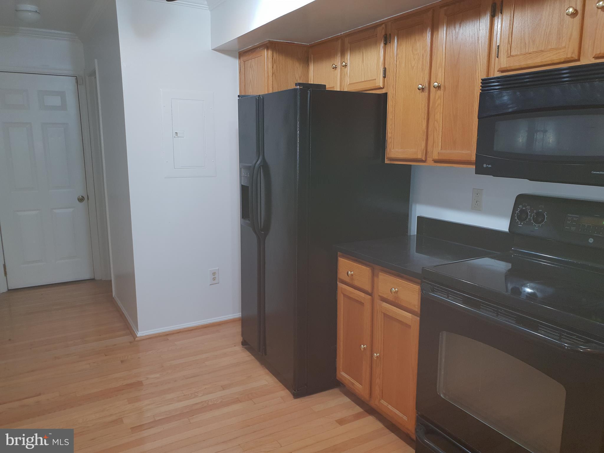 19922 Gateshead Circle, Unit 21 Germantown, MD 20876 - Photo 11 of 25 Kitchen