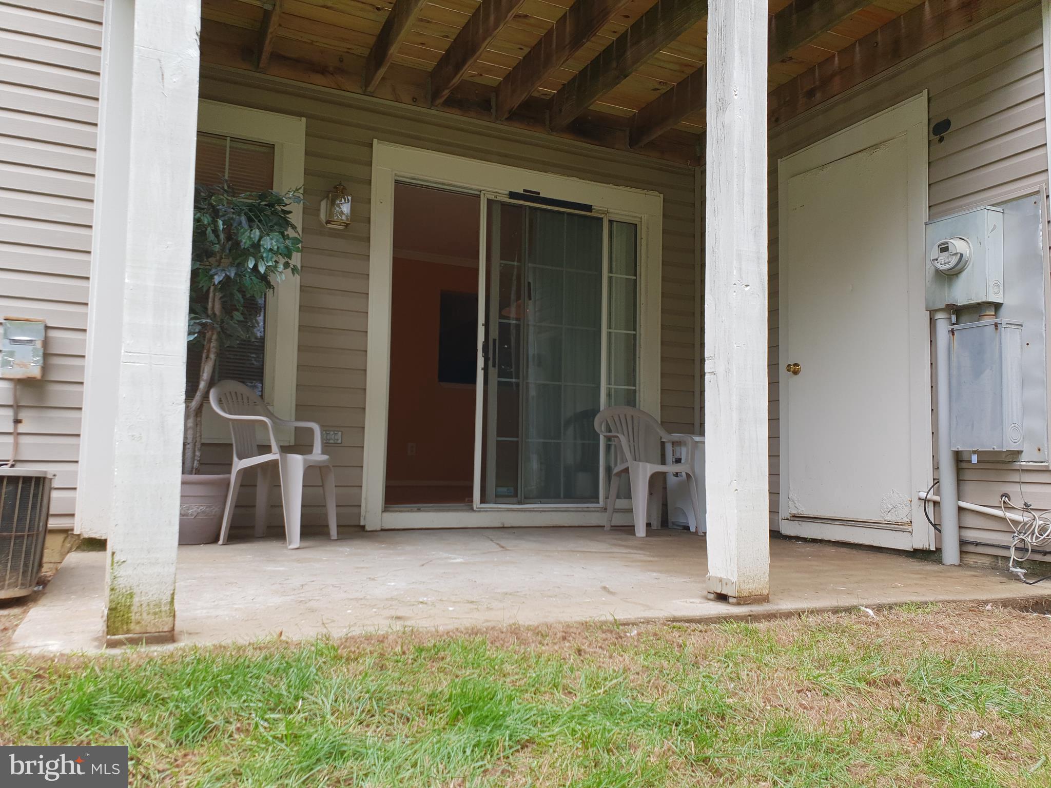 19922 Gateshead Circle, Unit 21 Germantown, MD 20876 - Photo 3 of 25 MAIN LEVEL PATIO