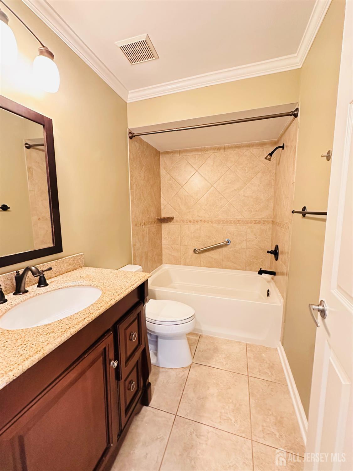 222 Long Meadow Road Bedminster, NJ 07921 - Photo 11 of 26