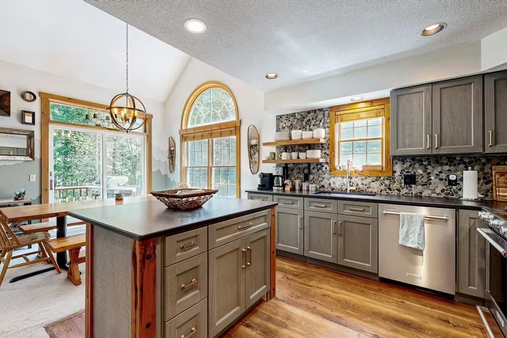 73 B Kingswood Road West Dover, VT 05356 - Photo 11 of 50