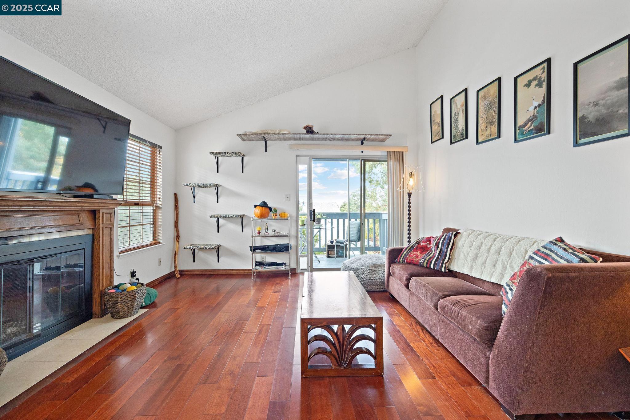 624 Primrose Terrace Pinole, CA 94564 - Photo 10 of 44