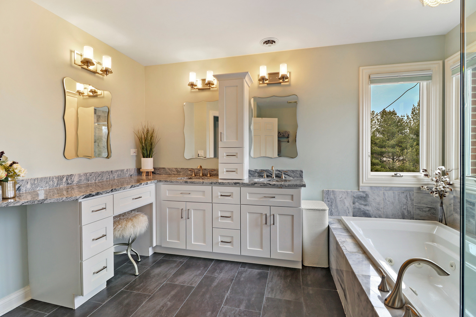 206 Spring Creek Road Barrington Hills, IL 60010 - Photo 20 of 56 a bathroom with a granite countertop tub sink and mirror