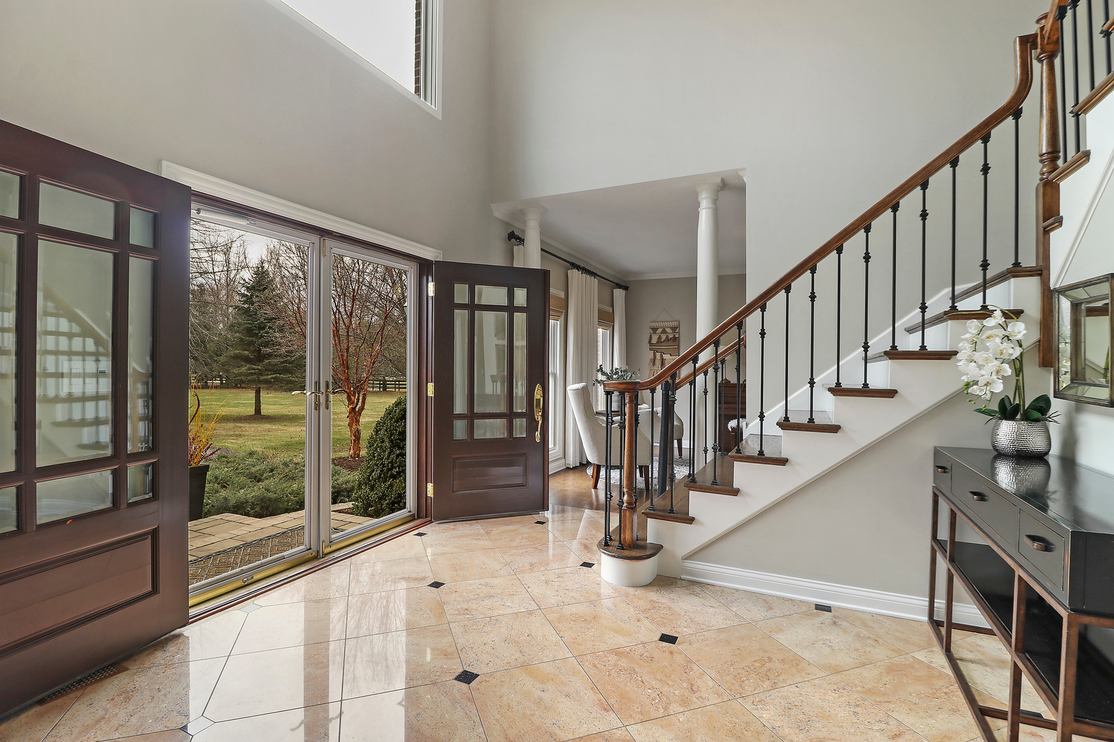 206 Spring Creek Road Barrington Hills, IL 60010 - Photo 2 of 56 a view of entryway