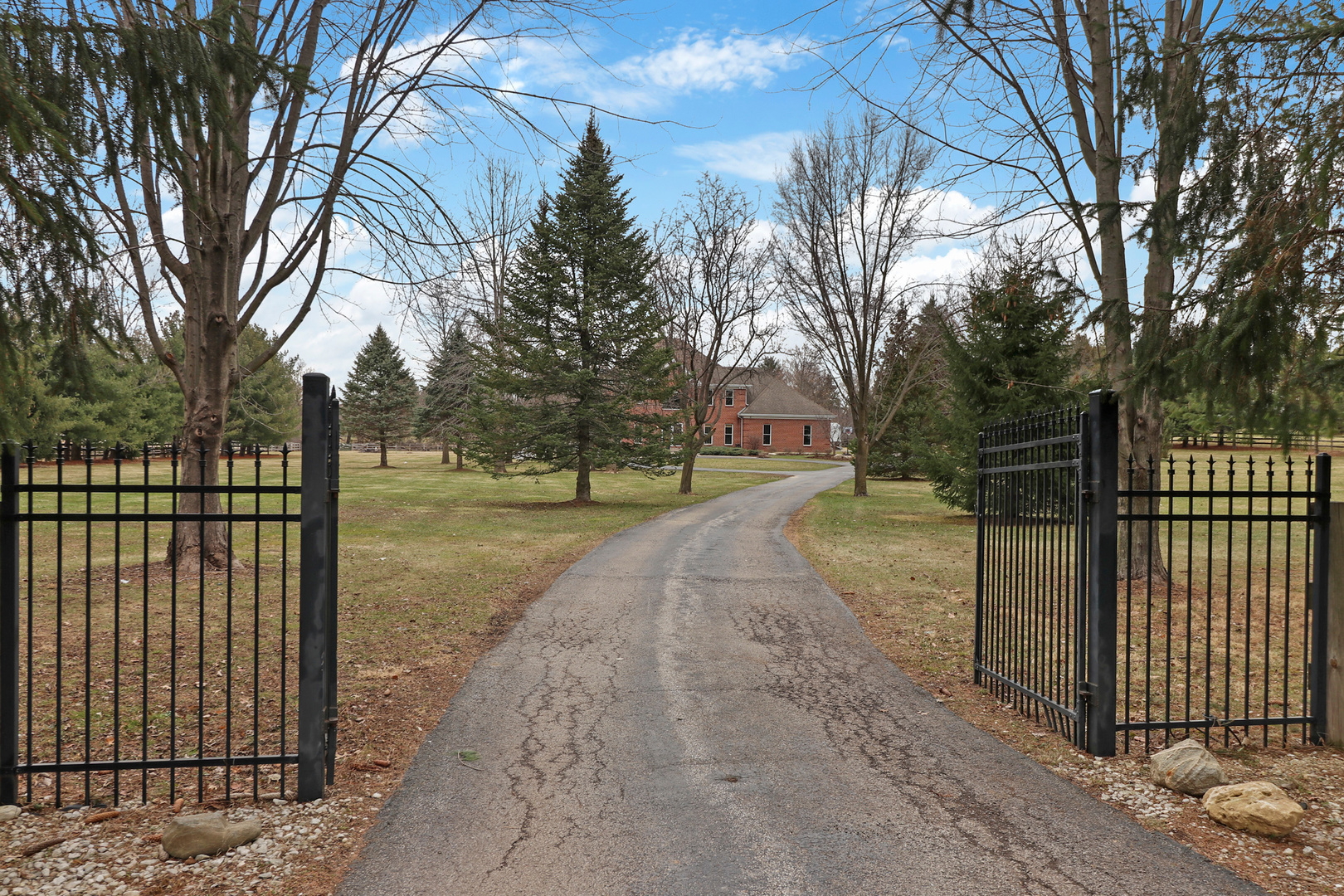 206 Spring Creek Road Barrington Hills, IL 60010 - Photo 56 of 56 a view of a park with large trees