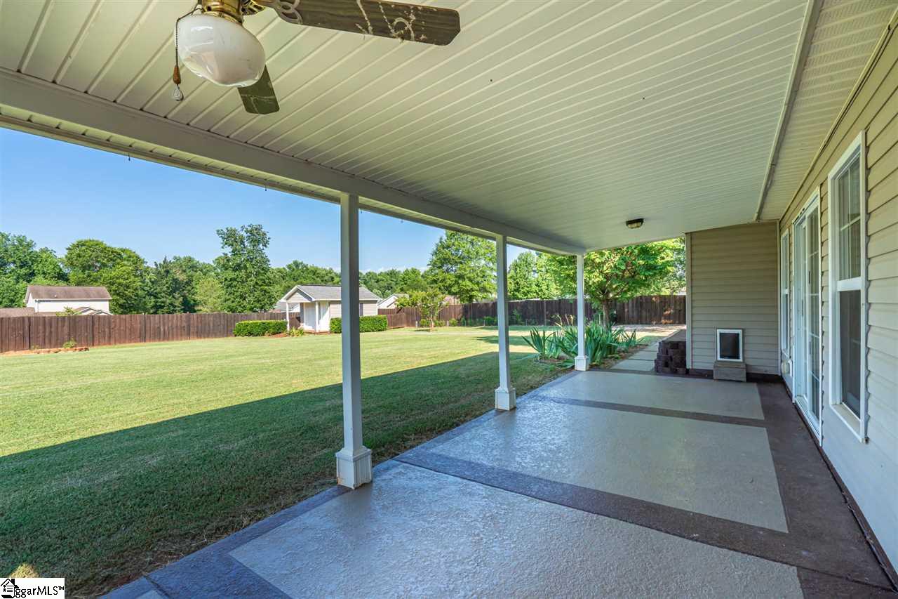 360 Gibbs Road Wellford, SC 29385 - Photo 7 of 35 Gallery Image 7