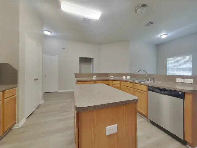 $2,199 | 1318 Auburn View Lane, Fresno, TX 77545