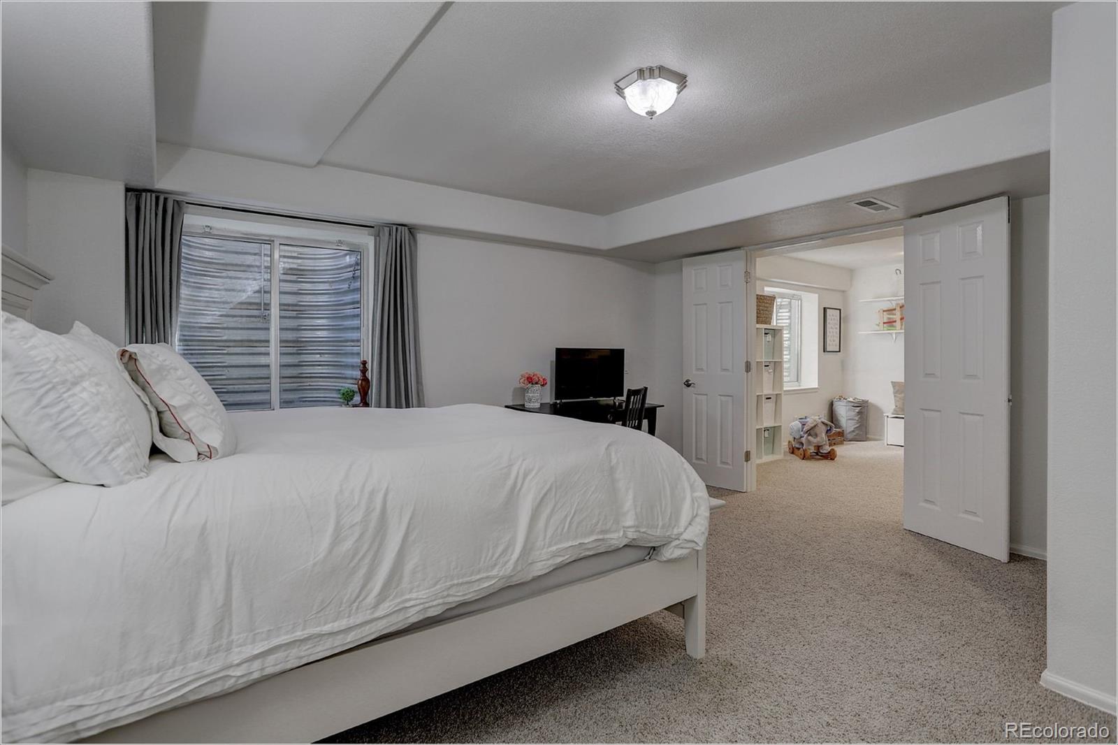 9340 Desert Willow Road Highlands Ranch, CO 80129 - Photo 33 of 38 Gallery Image 33