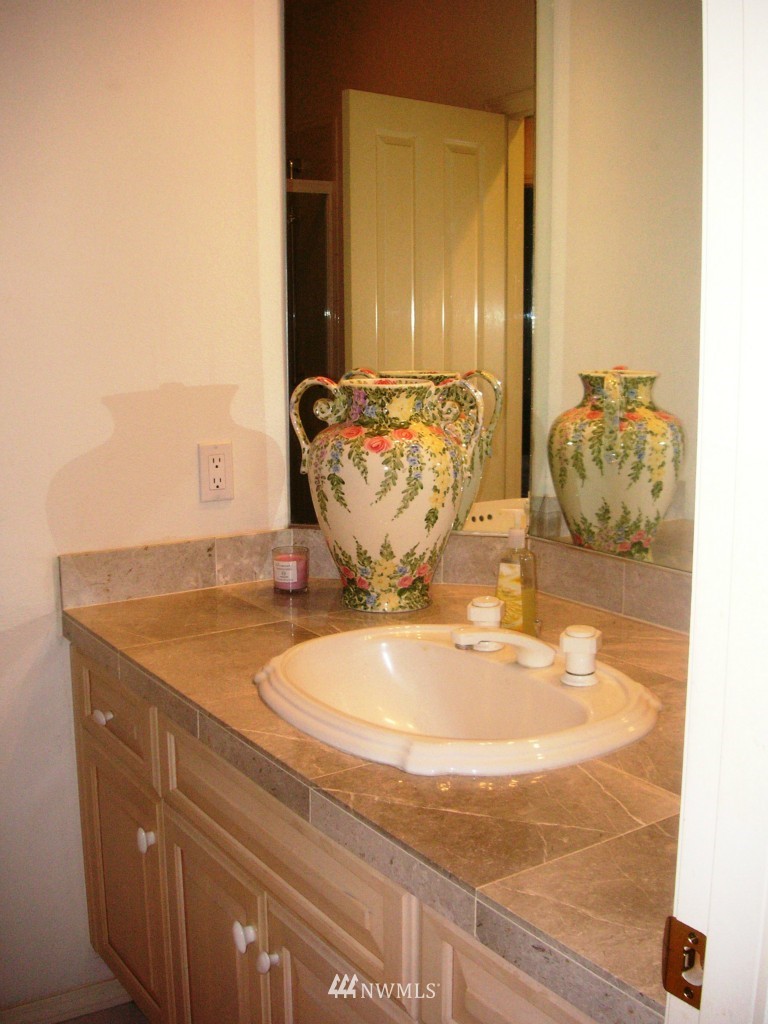 20 East Old Ranch Road Allyn, WA 98524 - Photo 12 of 15 Gallery Image 12