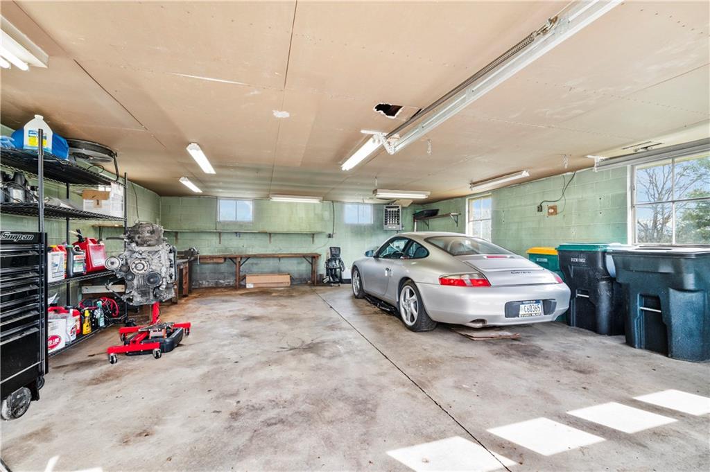 5136 Hardt Road Gibsonia, PA 15044 - Photo 20 of 24 Garage space