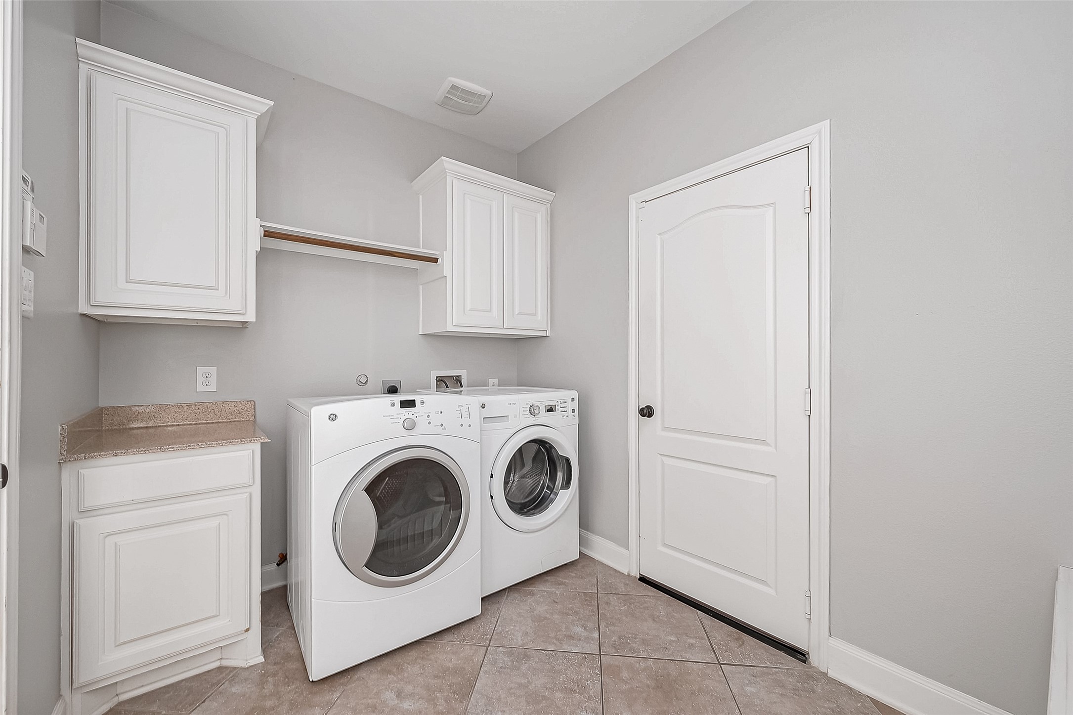 46 Sandwell Place Spring, TX 77389 - Photo 9 of 50 Gallery Image 9