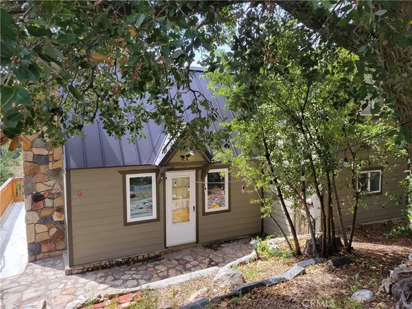 $379,900 | 177 Craghill Drive, Cedar Glen, CA 92321