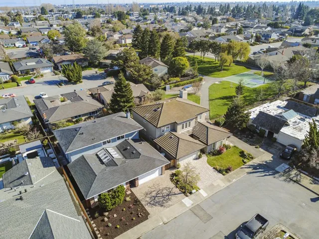 $2,698,000 | 131 Yawl Court, Foster City, CA 94404